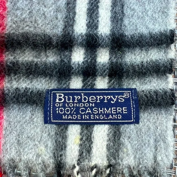 Burberrys of London 100% Cashmere Scarf - Picture 4 of 4